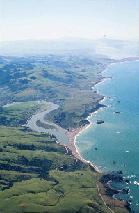 estuary_rr_pacific_aerial_from_north.jpg 91K